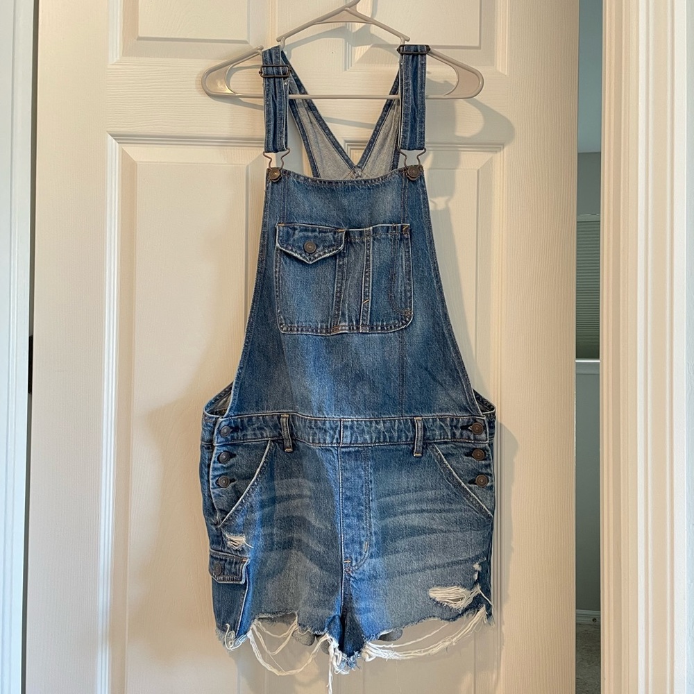 American Eagle Jean shortall